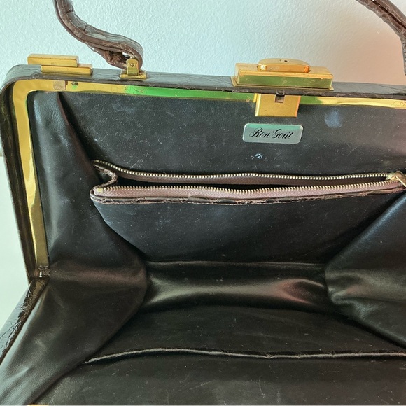 Bon Gout Vintage Crocodile Leather Bag - Picture 7 of 9